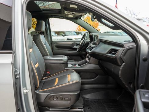 Used 2023 GMC Yukon XL AT4 w/ AT4 Premium Plus Package image 10