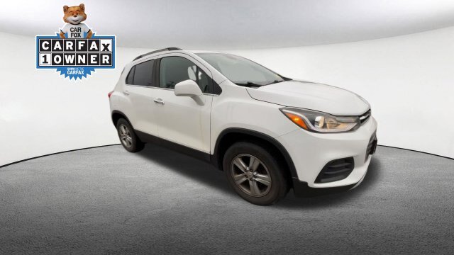 Used 2019 Chevrolet Trax LT w/ LT Convenience Package AWD/4WD image 2