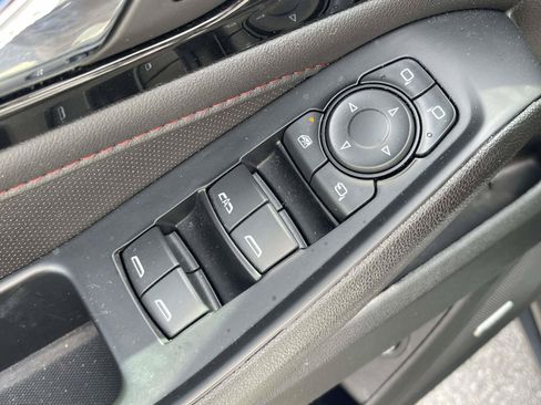 Used 2022 Chevrolet Traverse RS FWD image 20