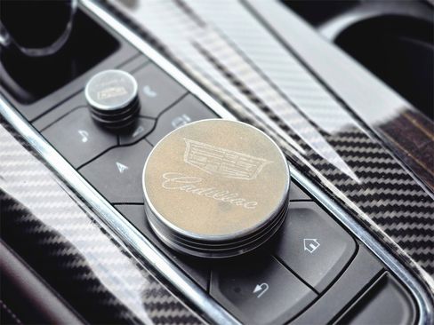 Used 2021 Cadillac Escalade Sport w/ Driver Assist Tech Package image 27