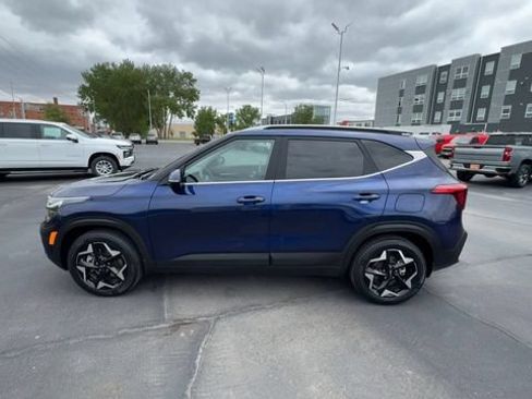 Used 2024 Kia Seltos EX AWD/4WD image 5