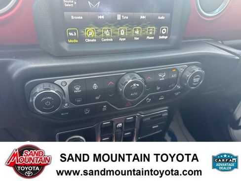 Used 2020 Jeep Gladiator Rubicon AWD/4WD image 22