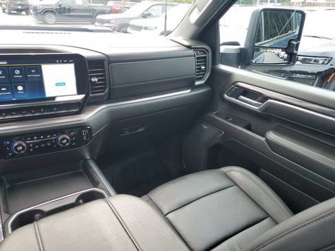 Used 2025 Chevrolet Silverado 2500 LTZ w/ LTZ Plus Package AWD/4WD image 22