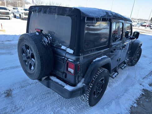 Used 2018 Jeep Wrangler Unlimited Sport S image 5