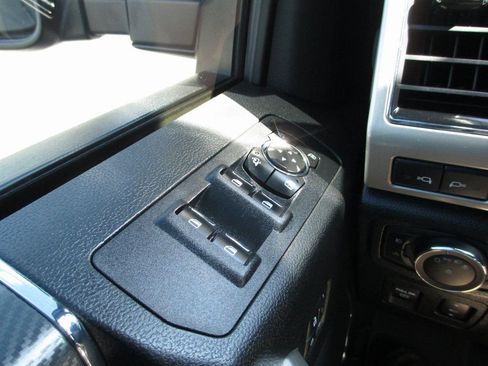 Used 2019 Ford F150 Lariat w/ Equipment Group 502A Luxury image 26