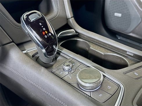 New 2025 Cadillac XT5 Luxury image 11