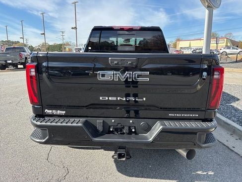 Used 2025 GMC Sierra 2500 Denali Ultimate w/ Max Trailering Package image 7
