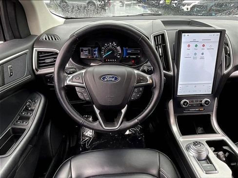 Used 2023 Ford Edge SEL AWD/4WD image 16