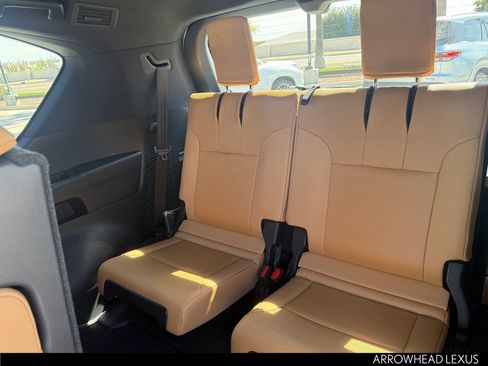 New 2026 Lexus LX 600 4WD w/ Luxury Package image 28