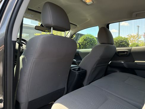 Used 2019 Toyota Tacoma SR5 RWD image 20