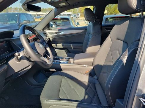 Certified 2025 Volkswagen Atlas Cross Sport SE w/ Panoramic Sunroof Package image 18