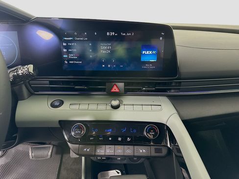 New 2026 Hyundai Elantra Limited FWD image 11