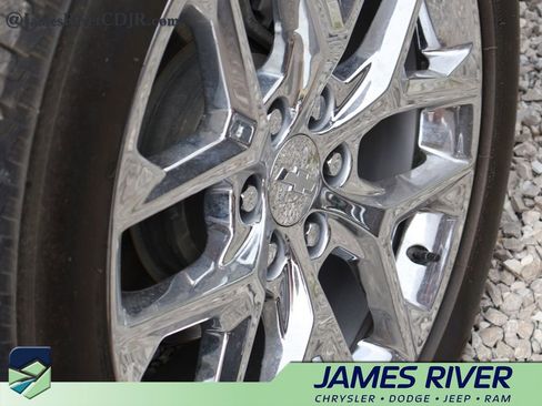 Used 2023 Chevrolet Silverado 1500 High Country w/ Technology Package AWD/4WD image 20