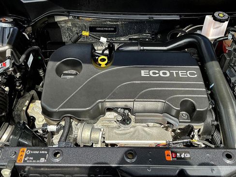 Used 2022 Chevrolet Equinox LT image 32