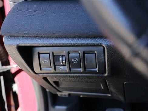 Used 2022 Subaru Outback Premium image 19