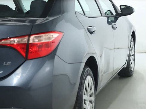 Used 2018 Toyota Corolla LE image 41