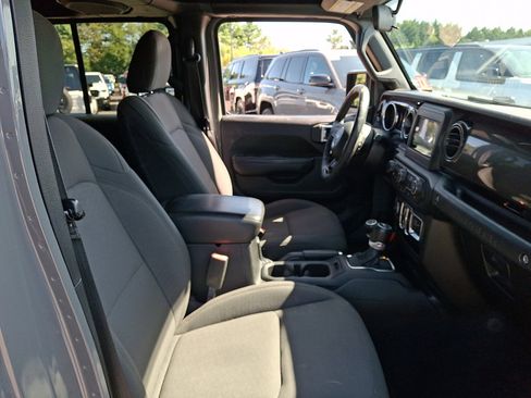 Used 2019 Jeep Wrangler Unlimited Sport AWD/4WD image 12