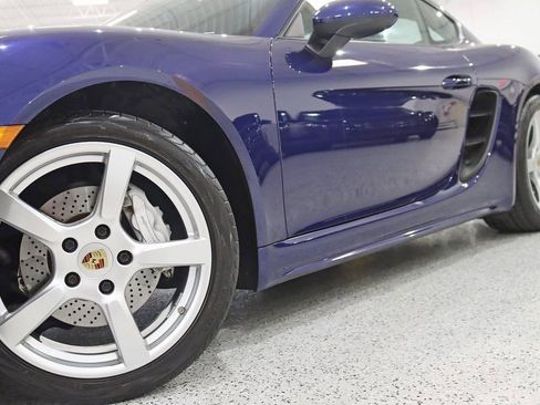 Used 2020 Porsche 718 Cayman image 5