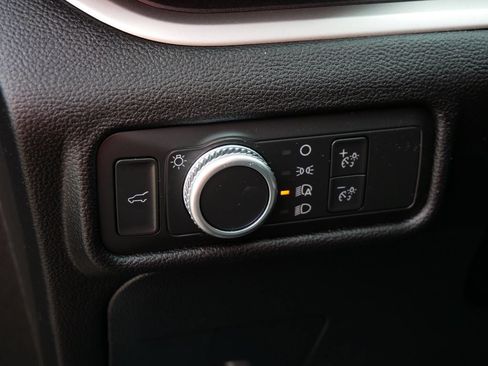Used 2022 Ford Explorer XLT AWD/4WD image 19