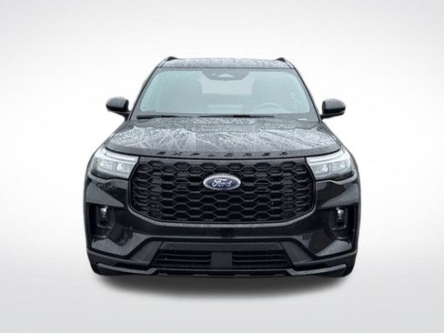 Used 2025 Ford Explorer ST-Line w/ ST-Line Street Pack AWD/4WD image 2