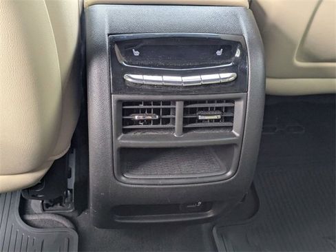 Used 2019 Cadillac XT5 Premium Luxury image 30