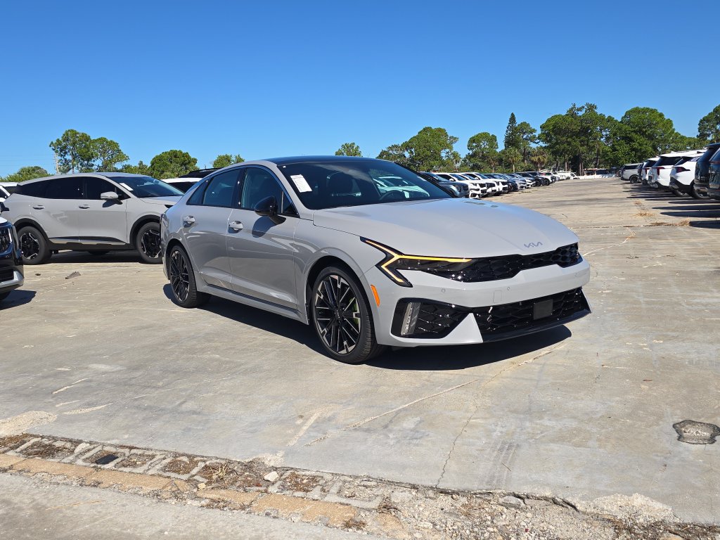 New 2027 Kia K5 GT FWD image 3