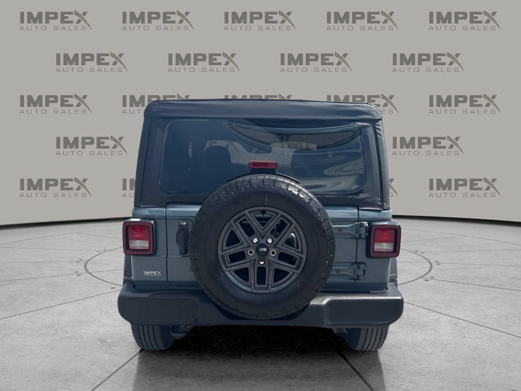 Used 2025 Jeep Wrangler Sport AWD/4WD image 4