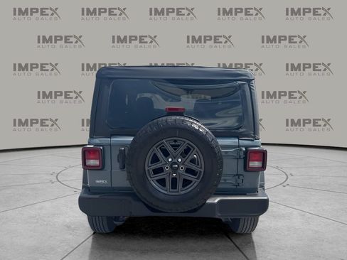 Used 2025 Jeep Wrangler Sport AWD/4WD image 4