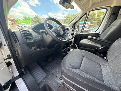 Used 2025 RAM ProMaster 2500 w/ U-Haul Equipment Group FWD image 14