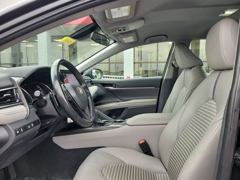 Used 2024 Toyota Camry SE FWD image 15