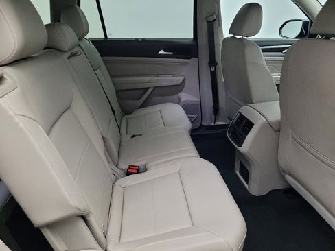 Used 2023 Volkswagen Atlas SE image 19