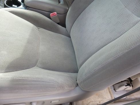 Used 2005 Toyota Sienna XLE image 18