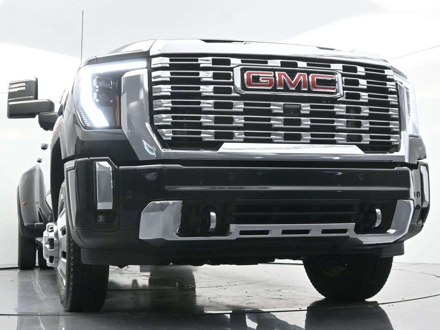 Used 2024 GMC Sierra 3500 Denali w/ Denali Reserve Package AWD/4WD image 43