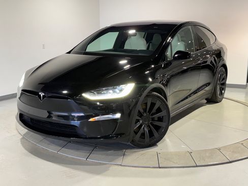 Used 2022 Tesla Model X Plaid image 5