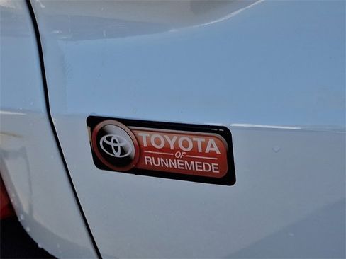 Used 2023 Ford Escape SE image 29