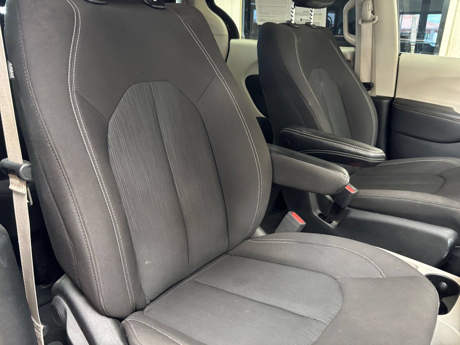 Used 2024 Chrysler Voyager LX FWD image 38