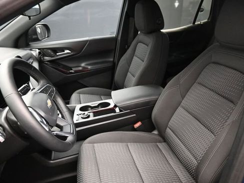 Used 2026 Chevrolet Equinox LT FWD image 13