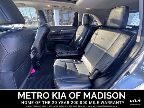 Used 2019 Toyota Highlander Limited Platinum image 23