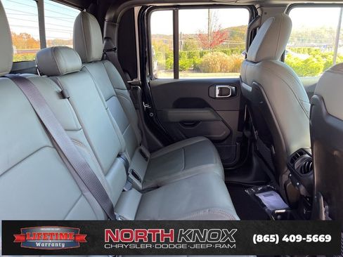 New 2025 Jeep Gladiator Mojave image 22
