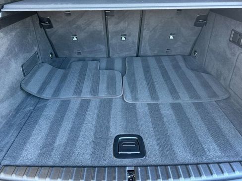 Used 2023 BMW iX xDrive50 w/ Premium Package AWD/4WD image 16