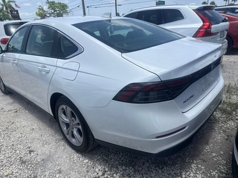 Used 2025 Honda Accord LX image 8