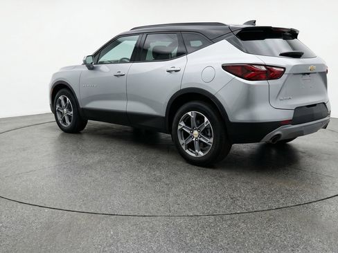 Used 2025 Chevrolet Blazer LT FWD image 6