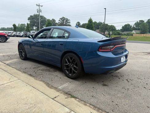 Used 2023 Dodge Charger SXT w/ Blacktop Package RWD image 5
