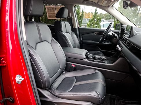 Certified 2025 Honda Pilot EX-L image 31