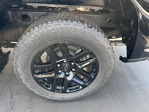 New 2026 Chevrolet Silverado 1500 RST w/ Z71 Off-Road Package AWD/4WD image 34