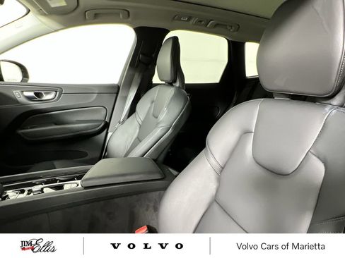 Certified 2025 Volvo XC60 B5 Core w/ Climate Package image 14