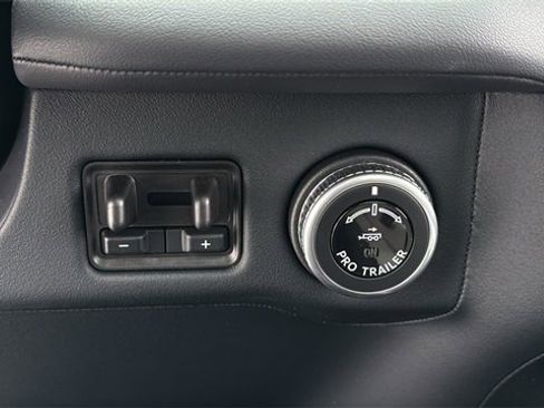 New 2025 Lincoln Navigator L Reserve image 32