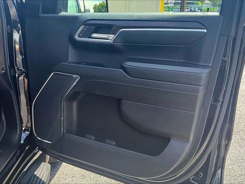 Used 2024 GMC Sierra 1500 SLT image 18