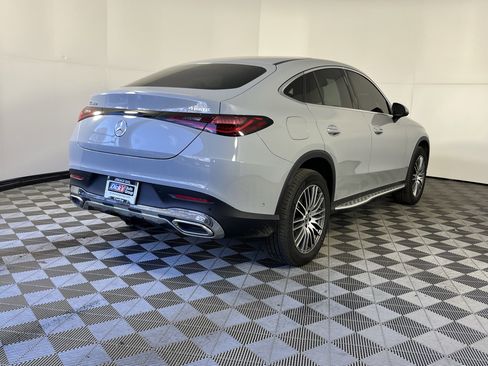 Used 2025 Mercedes-Benz GLC 300 4MATIC image 4