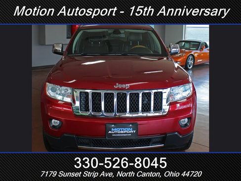 Used 2012 Jeep Grand Cherokee Overland AWD/4WD image 4